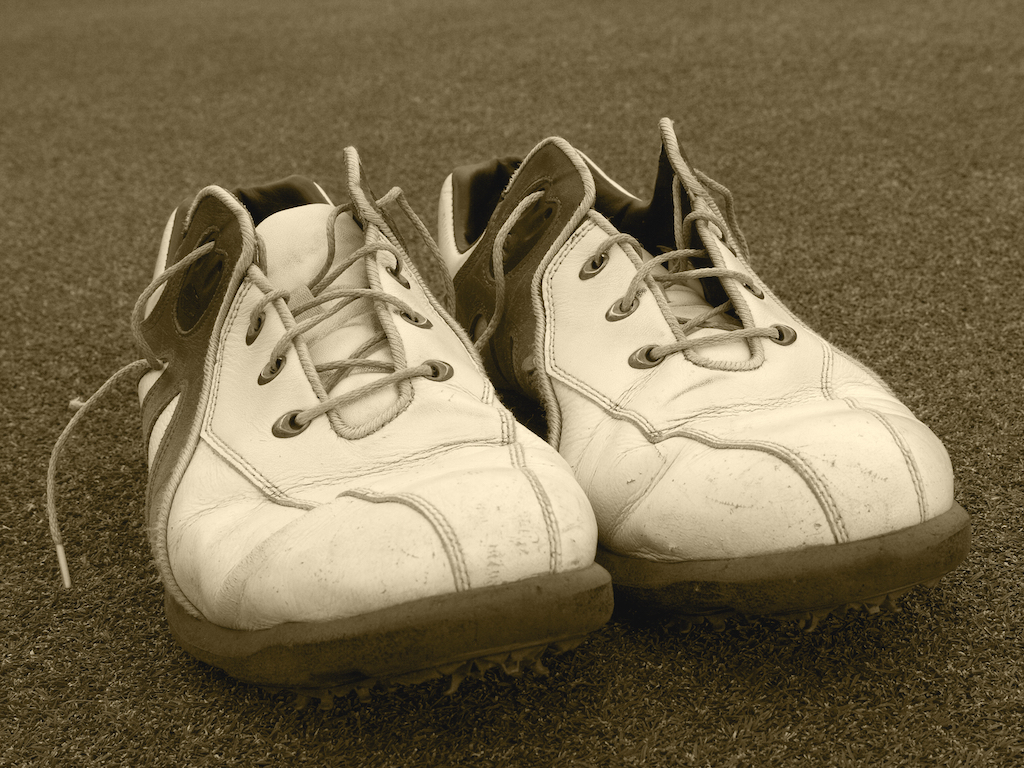 How to take care of your golf shoes 